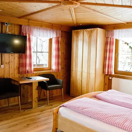 Guest house Waldesruh/halseralm *