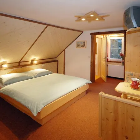 Guest house Waldesruh/halseralm *