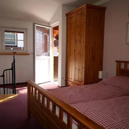 Waldesruh/halseralm Guest house *
