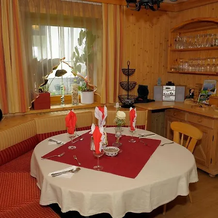 Waldesruh/halseralm